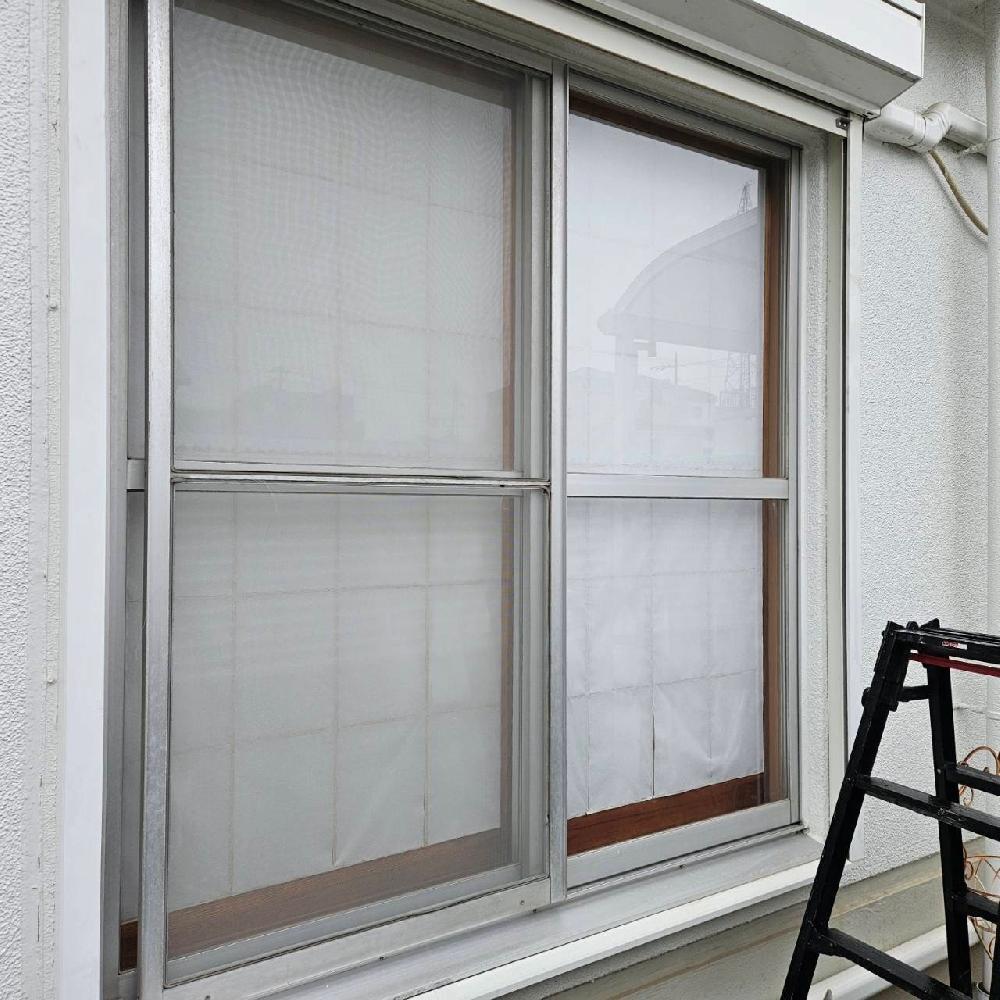 窓の電動シャッター開閉機交換工事（東京都葛飾区）｜電動窓シャッター開閉機取付工事｜窓のシャッターが動かない