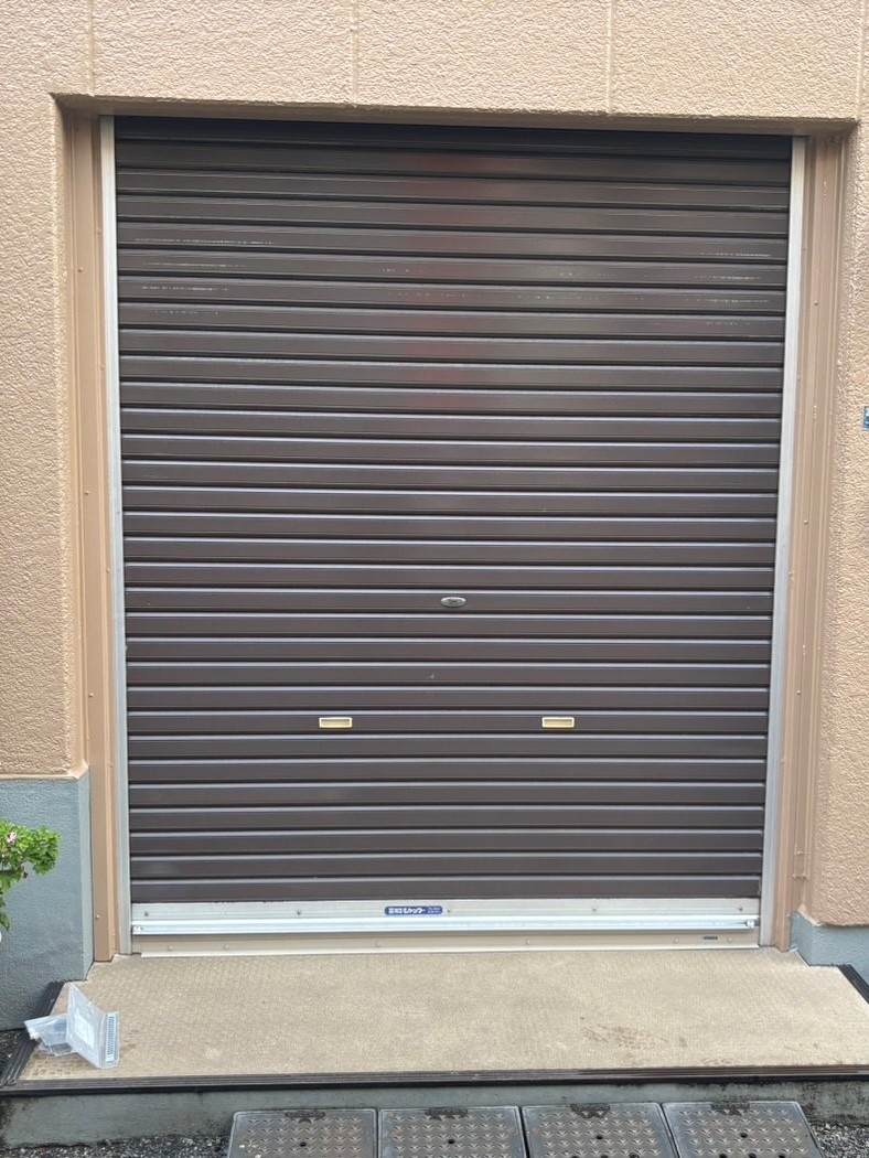 手動シャッター交換修理（東京都江東区）｜スプリングシャフト・スラット交換工事｜施工事例