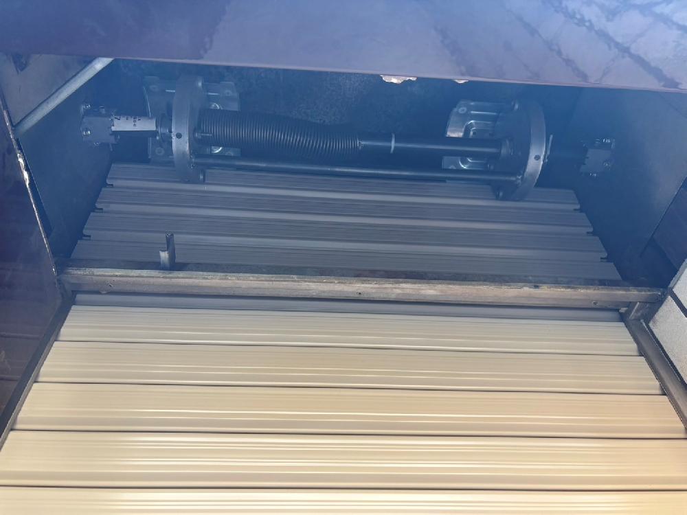 手動シャッター交換修理（東京都品川区）｜スプリングシャフト交換工事｜施工事例