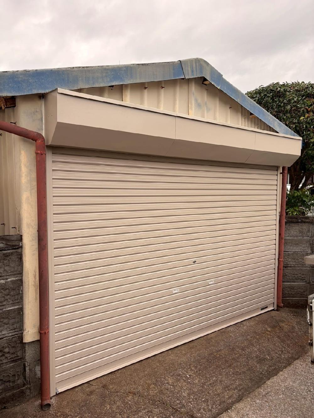 軽量手動シャッター交換修理（宮崎県宮崎市）｜スプリングシャフト・スラット交換工事｜施工事例
