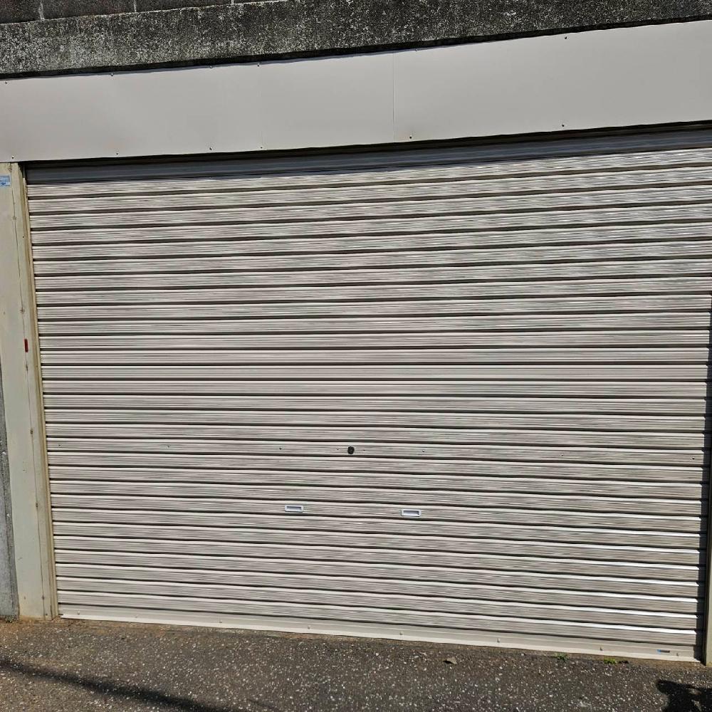 軽量手動シャッタースラット交換修理（千葉県鎌ケ谷市）｜スラット交換工事｜施工事例