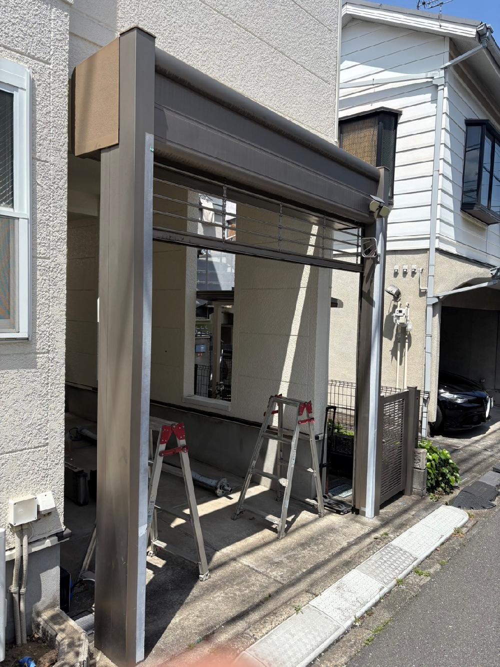 電動グリルシャッター開閉機付きスプリングシャフト交換工事（東京都台東区）｜緊急修理｜施工事例