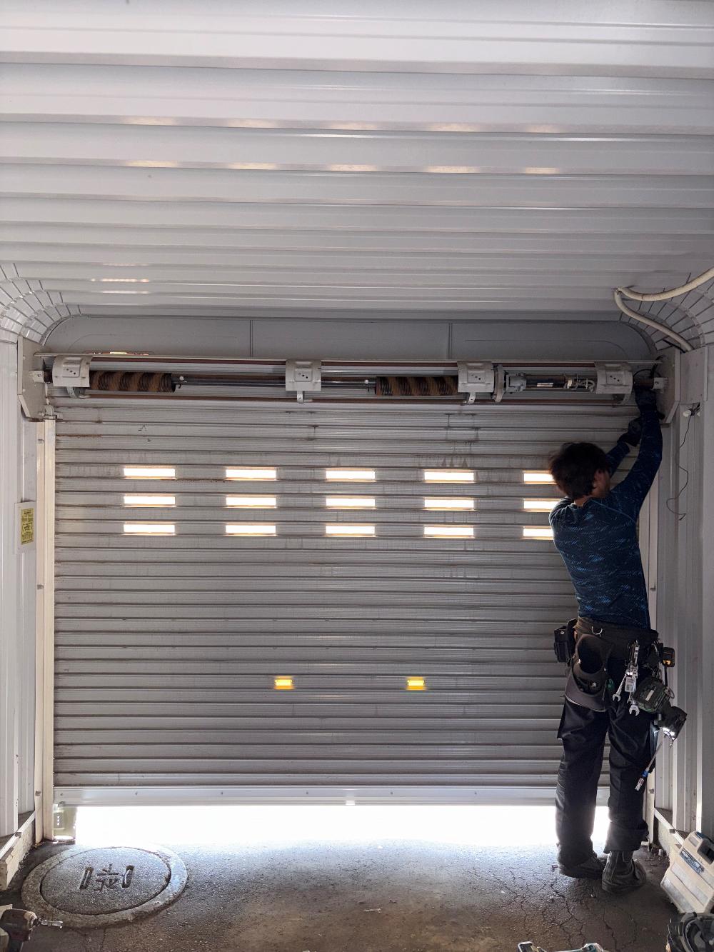 電動シャッター開閉機SA6交換工事（北海道札幌市）｜シャッター修理・交換｜動かなくなった