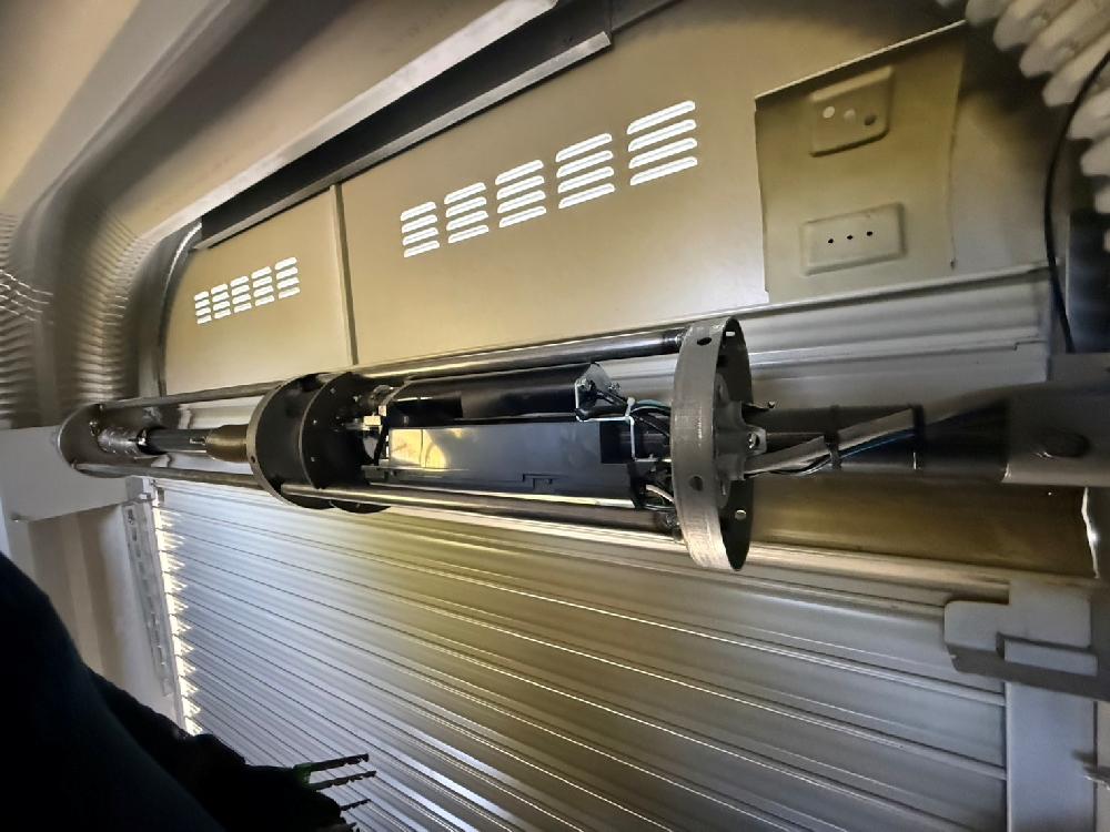 電動シャッター開閉機モートR取付工事（北海道札幌市）｜シャッター修理・交換｜電動化工事