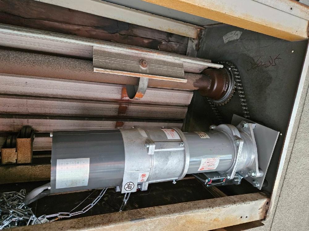 重量電動シャッターSH200R開閉機交換工事（東京都墨田区）｜シャッター修理・交換