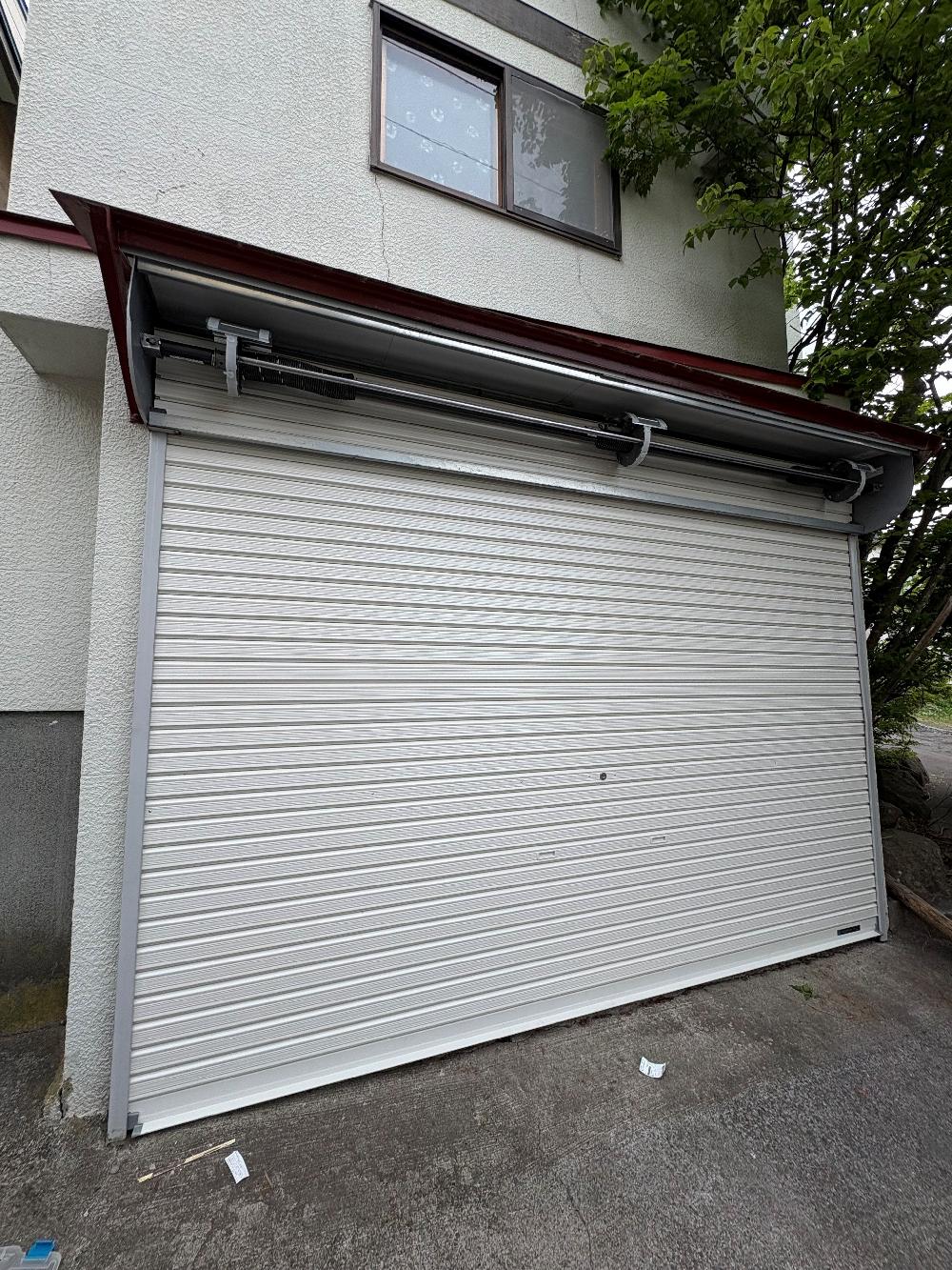 軽量手動シャッター交換修理（北海道小樽市）｜スプリングシャフト・スラット交換工事｜施工事例