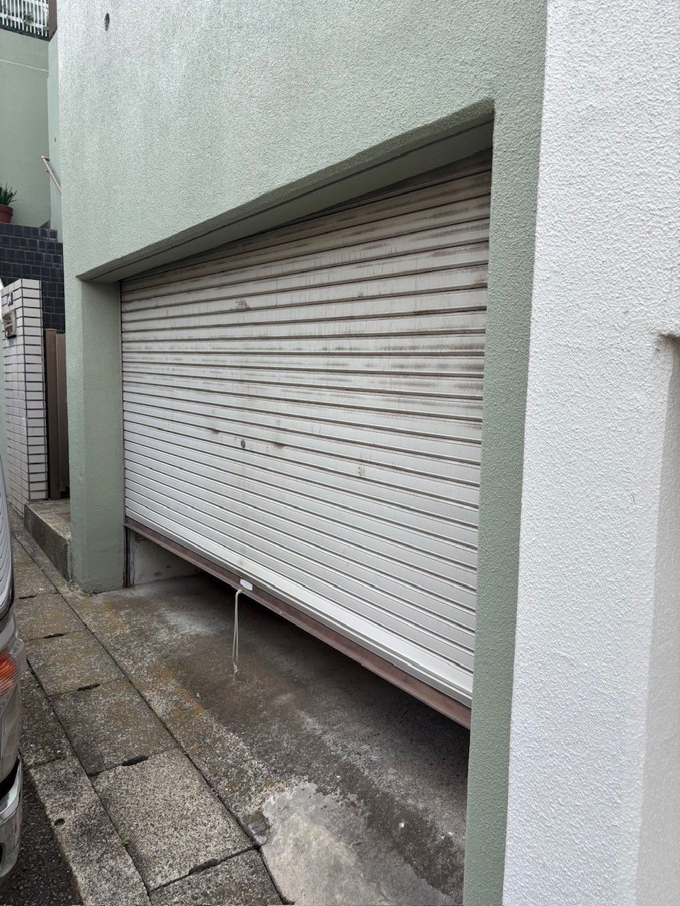 軽量手動シャッター交換修理（福岡県福岡市）｜スプリングシャフト・スラット交換工事｜施工事例