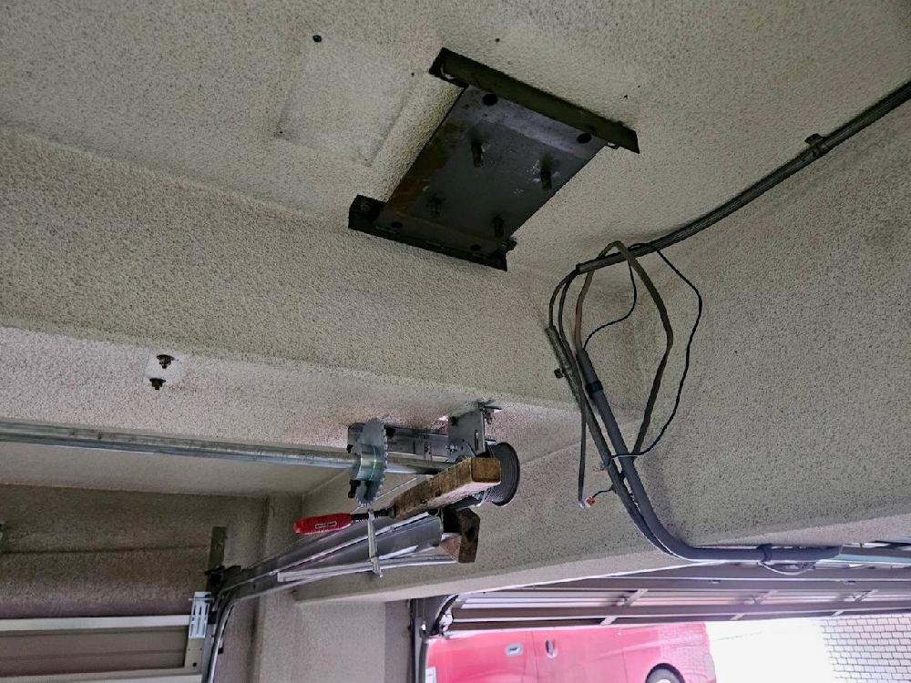 電動オーバースライダーシャッター交換工事②（東京都目黒区）｜電動オーバースライダーシャッター開閉機、スラット交換工事｜動かなくなったシャッターの交換対応