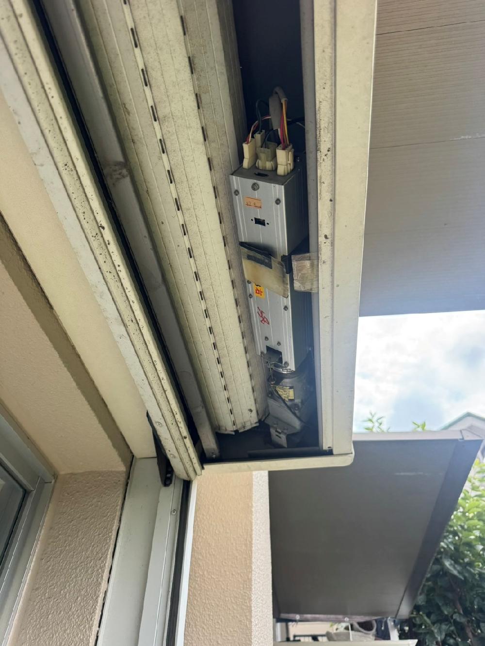 電動窓シャッター交換工事（東京都練馬区）｜電動窓シャッター開閉機交換工事｜動かなくなったシャッターの交換対応