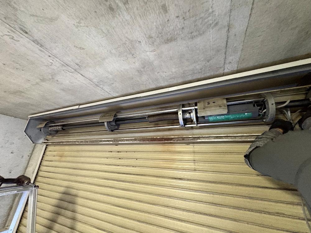 電動シャッター開閉機文化製モートR交換工事（北海道札幌市）｜シャッター修理・交換｜動かなくなった
