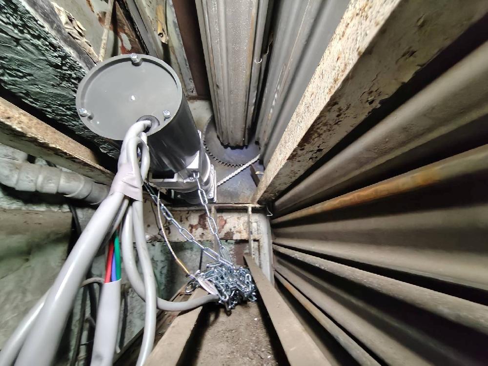 電動シャッター開閉機交換工事（東京都練馬区）｜シャッター修理・交換｜動かなくなった
