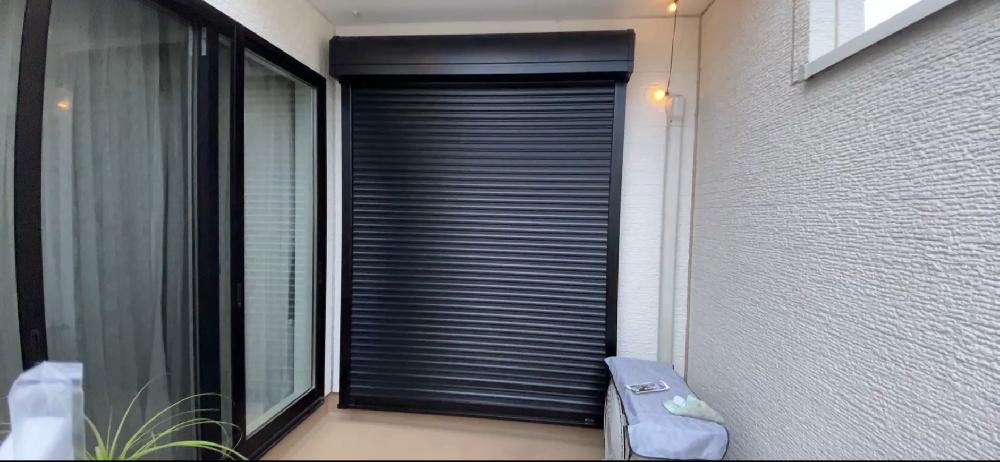 電動窓シャッター新規取付工事（千葉県柏市）｜電動窓シャッター開閉機スラット取付工事｜窓のシャッター取付対応