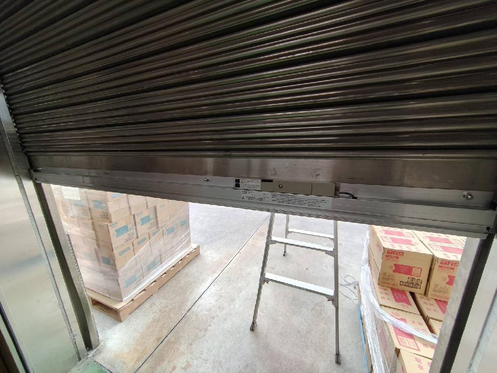 重量シャッター障害物検知装置付座板交換工事（神奈川県横浜市）｜シャッター修理・交換